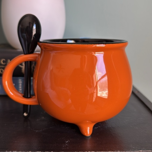 Purrfect brew cauldron mug - Picture 5 of 8
